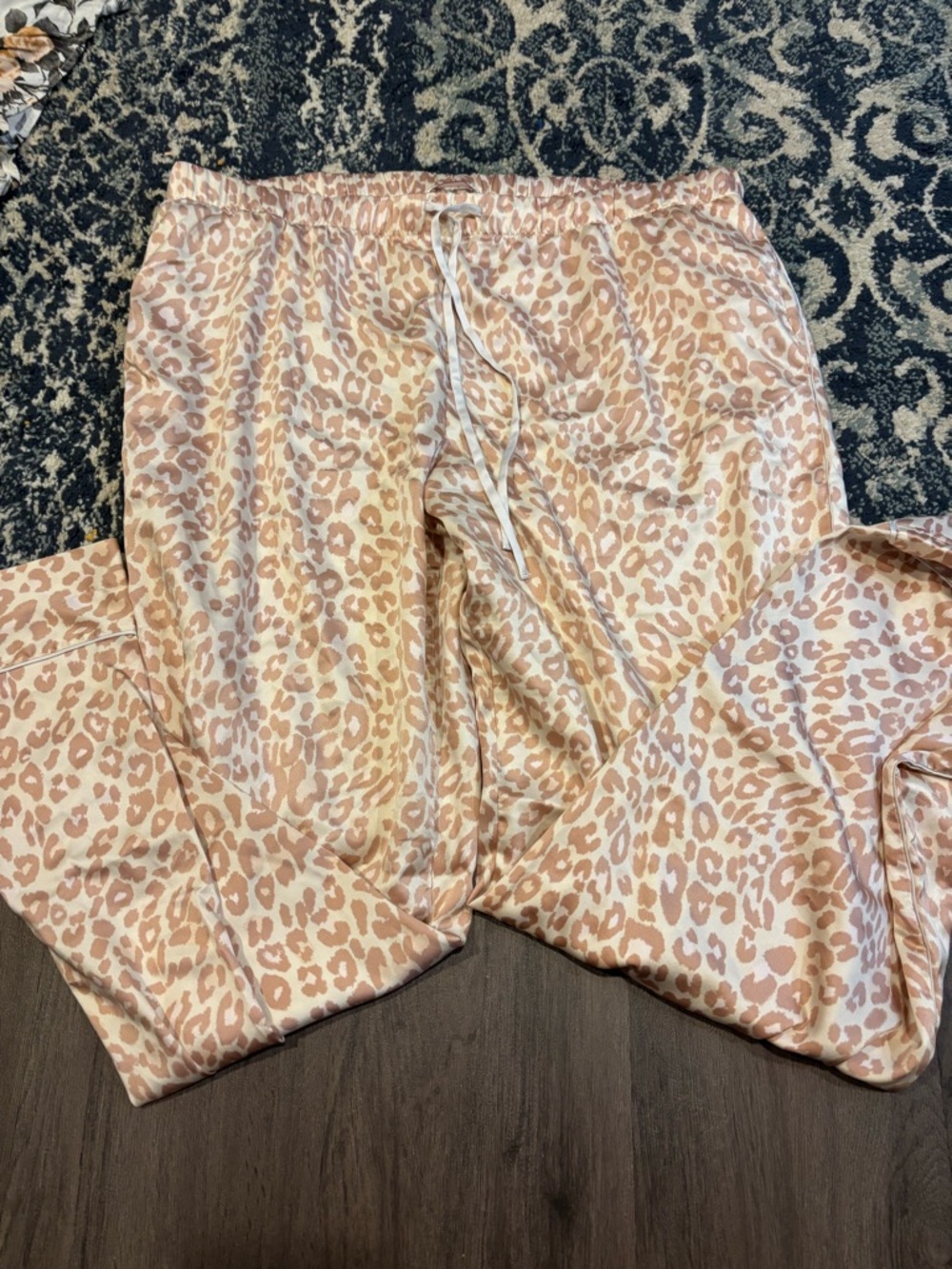 Victoria's Secret Pink Leopard Satin Jogger Pants